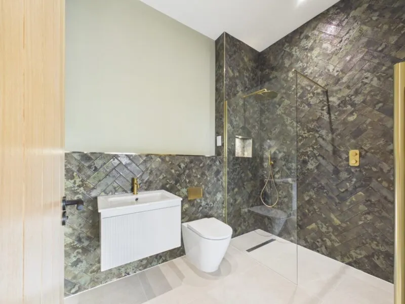 feeae154-b15b-4fca-bf20-f79f71aa5b33